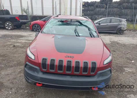2015 Jeep Cherokee Trailhawk from USA, damaged, VIN 1C4PJMBS2FW712842
